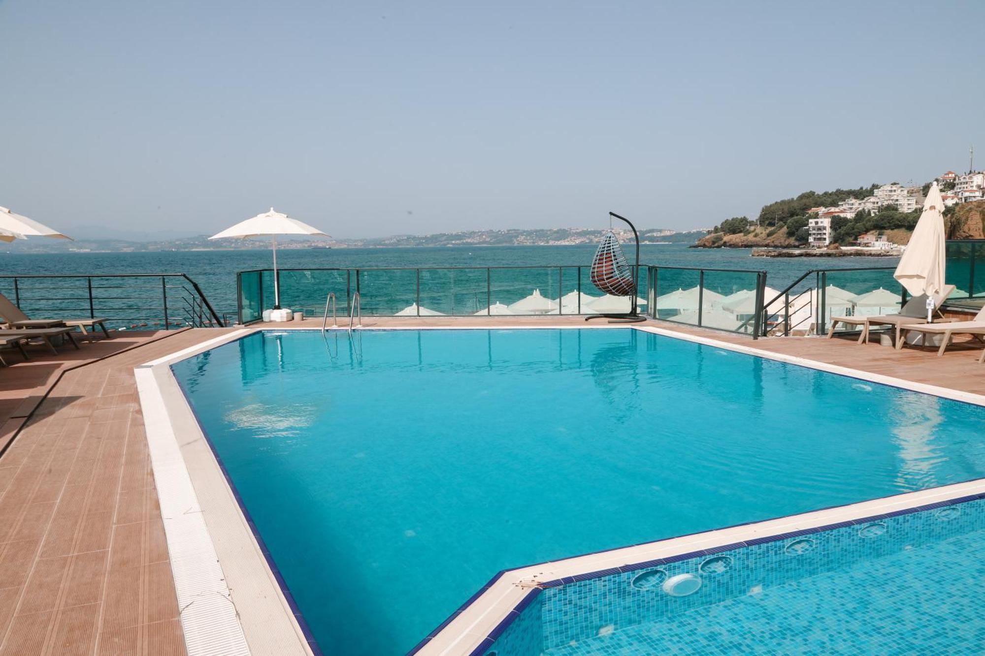 Vira Otel Suites Sinop Exteriér fotografie