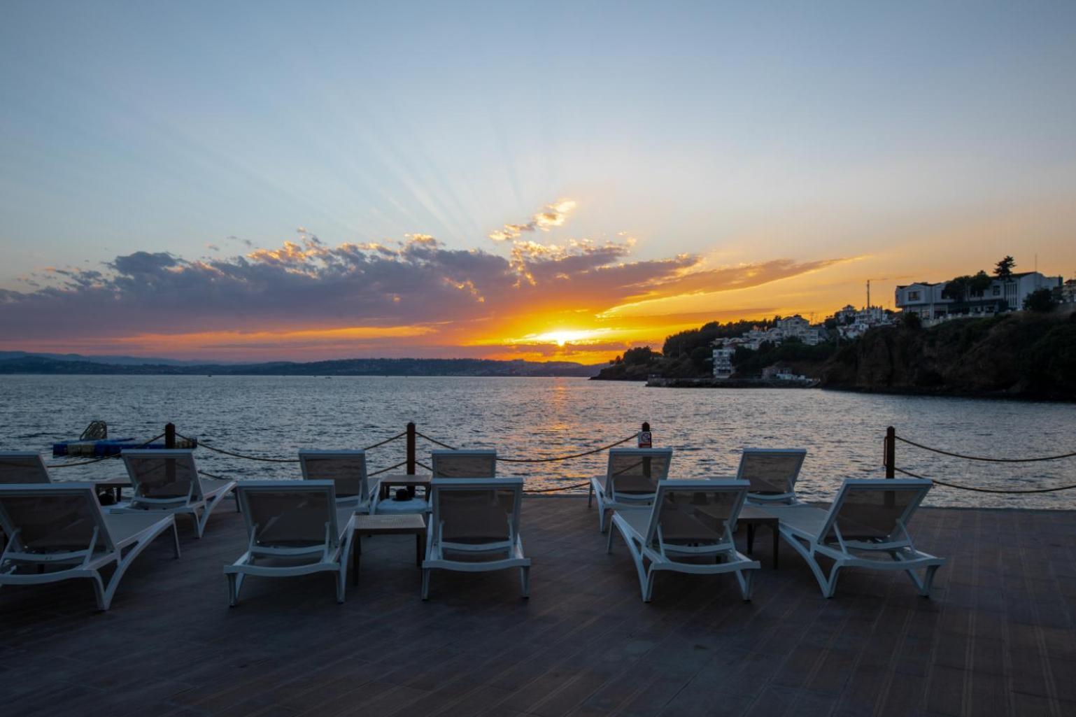 Vira Otel Suites Sinop Exteriér fotografie