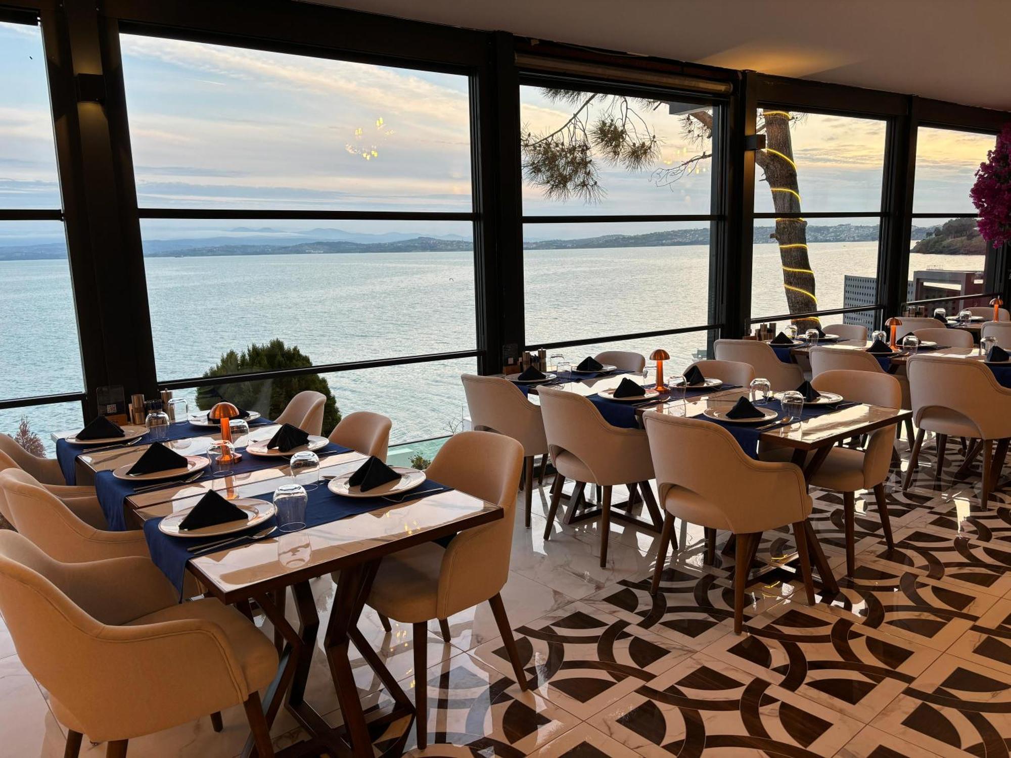 Vira Otel Suites Sinop Exteriér fotografie